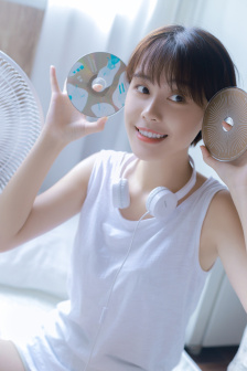 《偷窥》电影在线观看免费